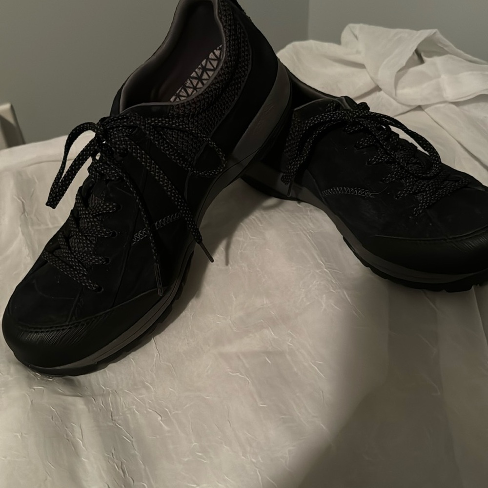 Vibram Dansko Nursing shoes size 39